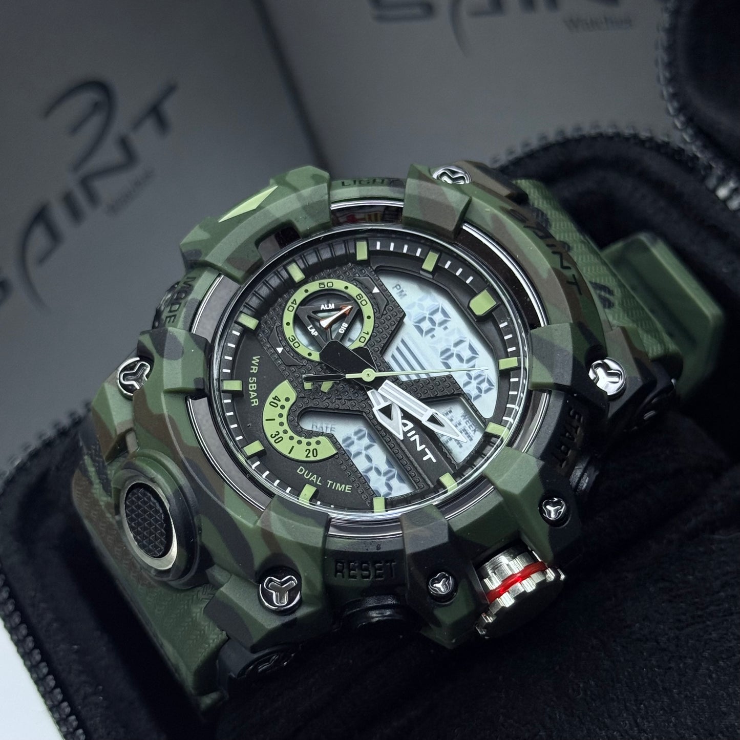 SAINT X G-SHOCK SUMERGIBLE HOMBRE REF-8008-VM