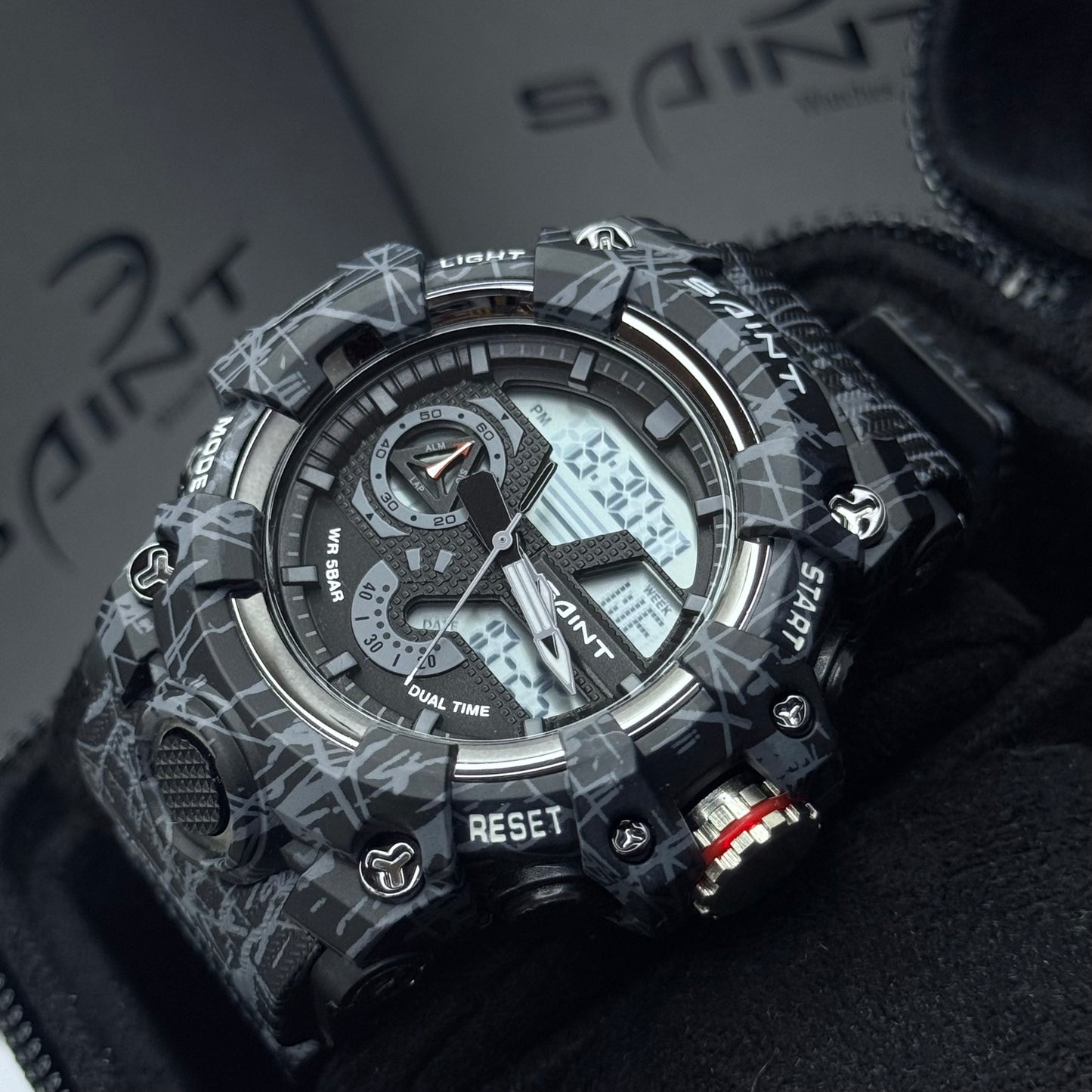 SAINT X G-SHOCK SUMERGIBLE HOMBRE REF-8008-NA
