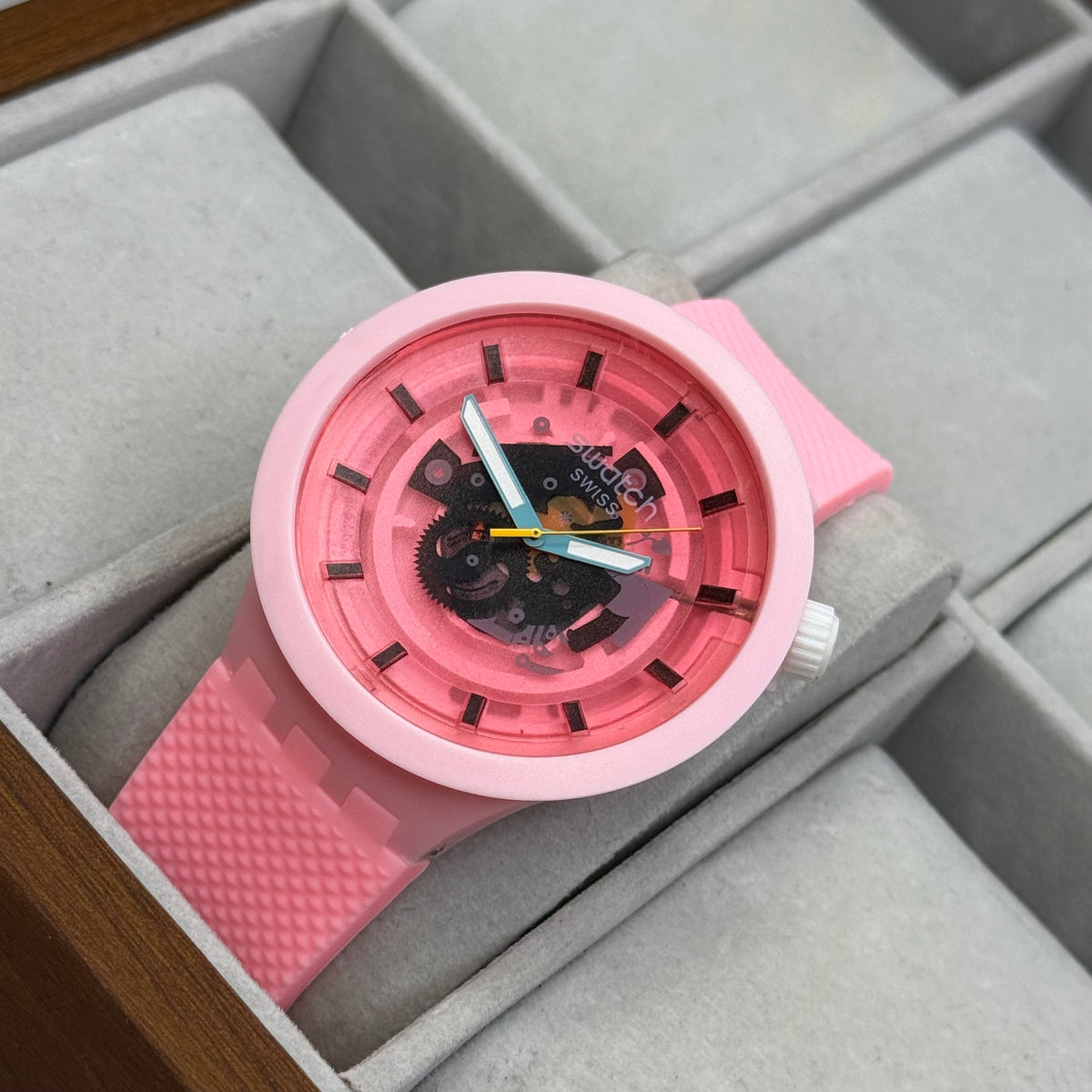 SWATCH UNISEX EDICION DEPORTIVO REF-ROSA