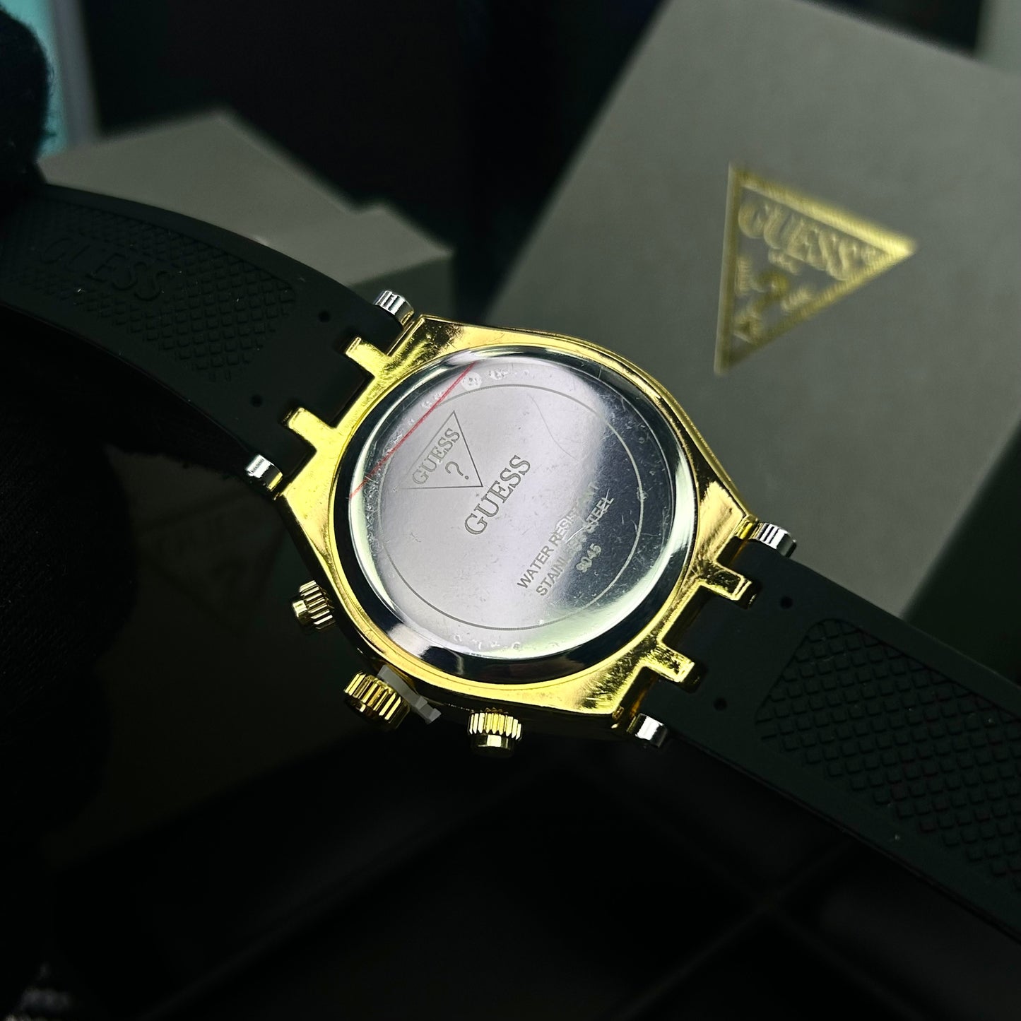 GUESS CUBANO PARA DAMA  REF-ND