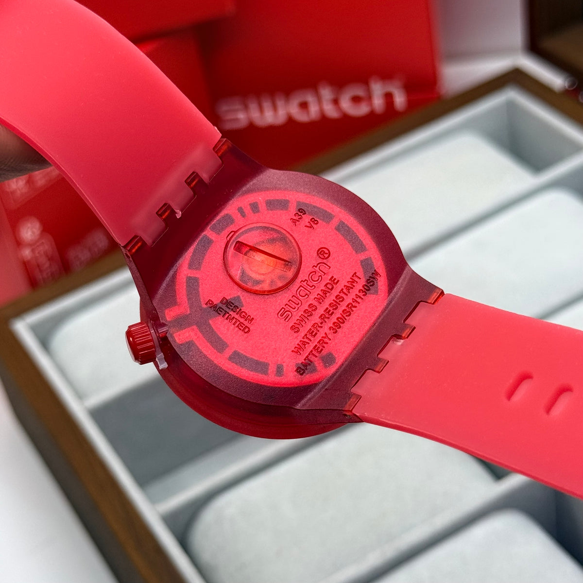 SWATCH UNISEX EDICION DEPORTIVO REF-ROJO