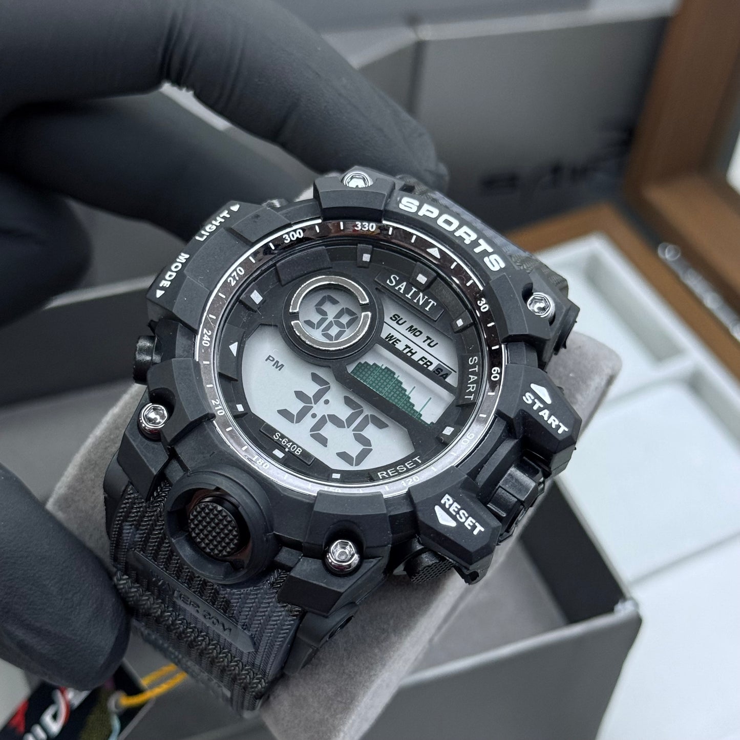 SAINT X G-SHOCK PARA SUMERGIBLE MILITAR HOMBRE REF S640B-GN