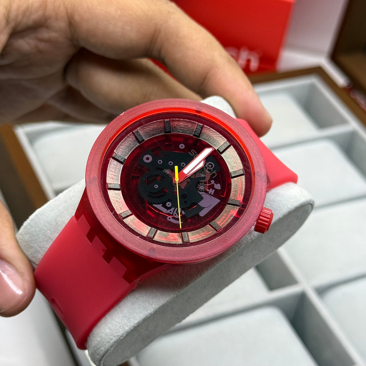 SWATCH UNISEX EDICION DEPORTIVO REF-ROJO