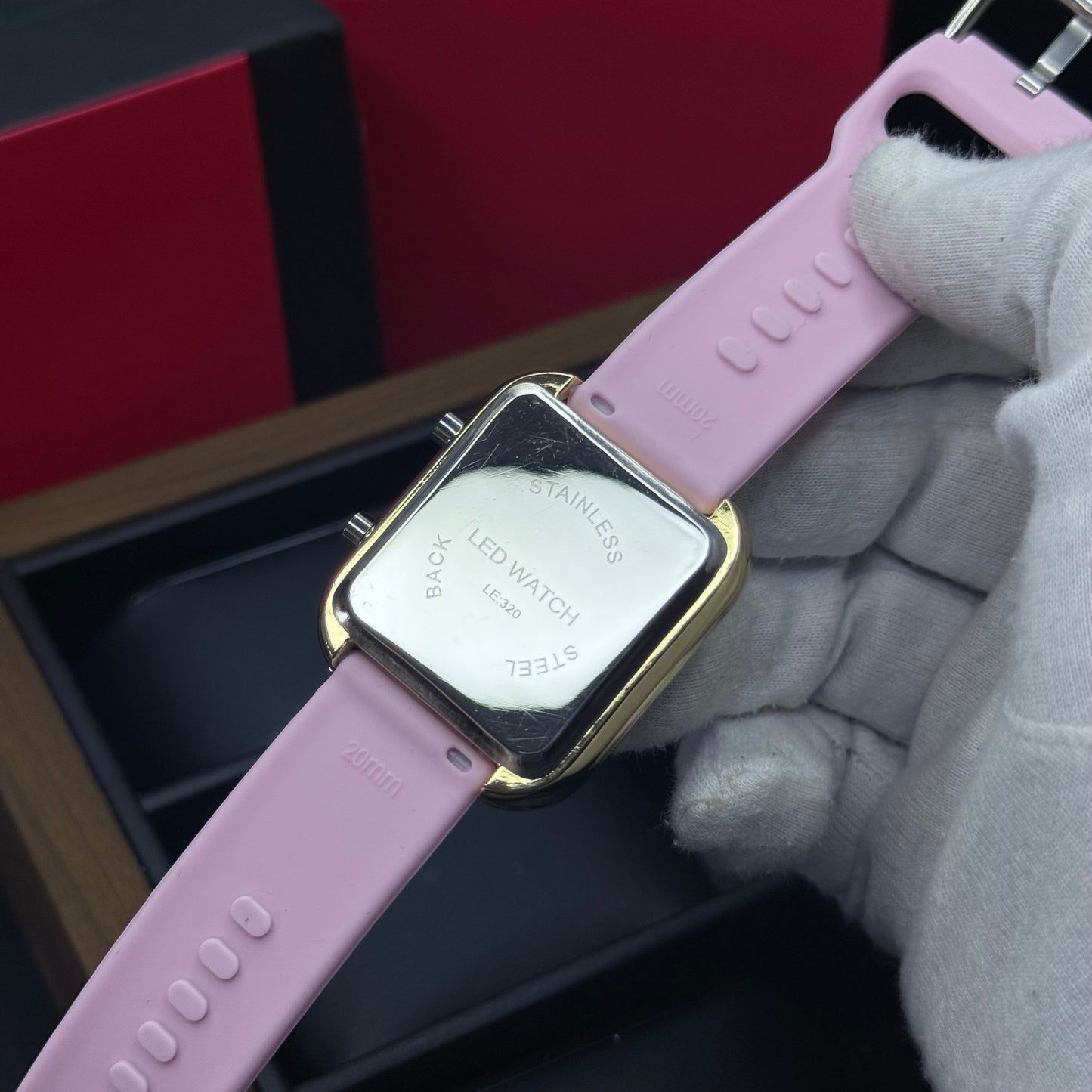 RELOJ DIGITAL ESTILO CUBANO PARA DAMA REF-RDN