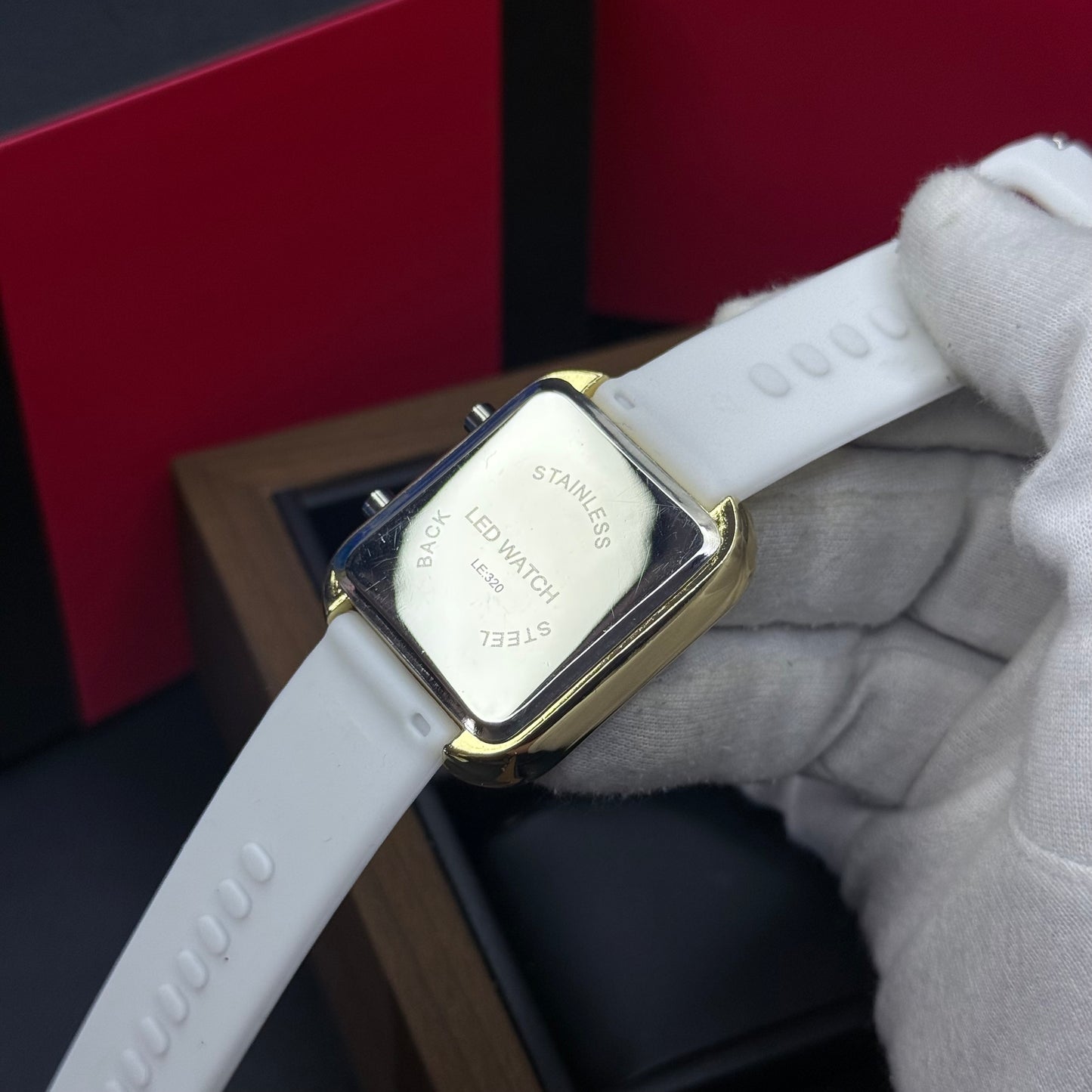 RELOJ DIGITAL ESTILO CUBANO PARA DAMA REF-BDN