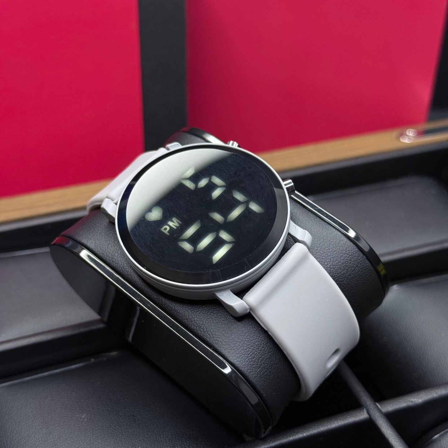 RELOJ DIGITAL ESTILO CUBANO PARA DAMA REF-GN