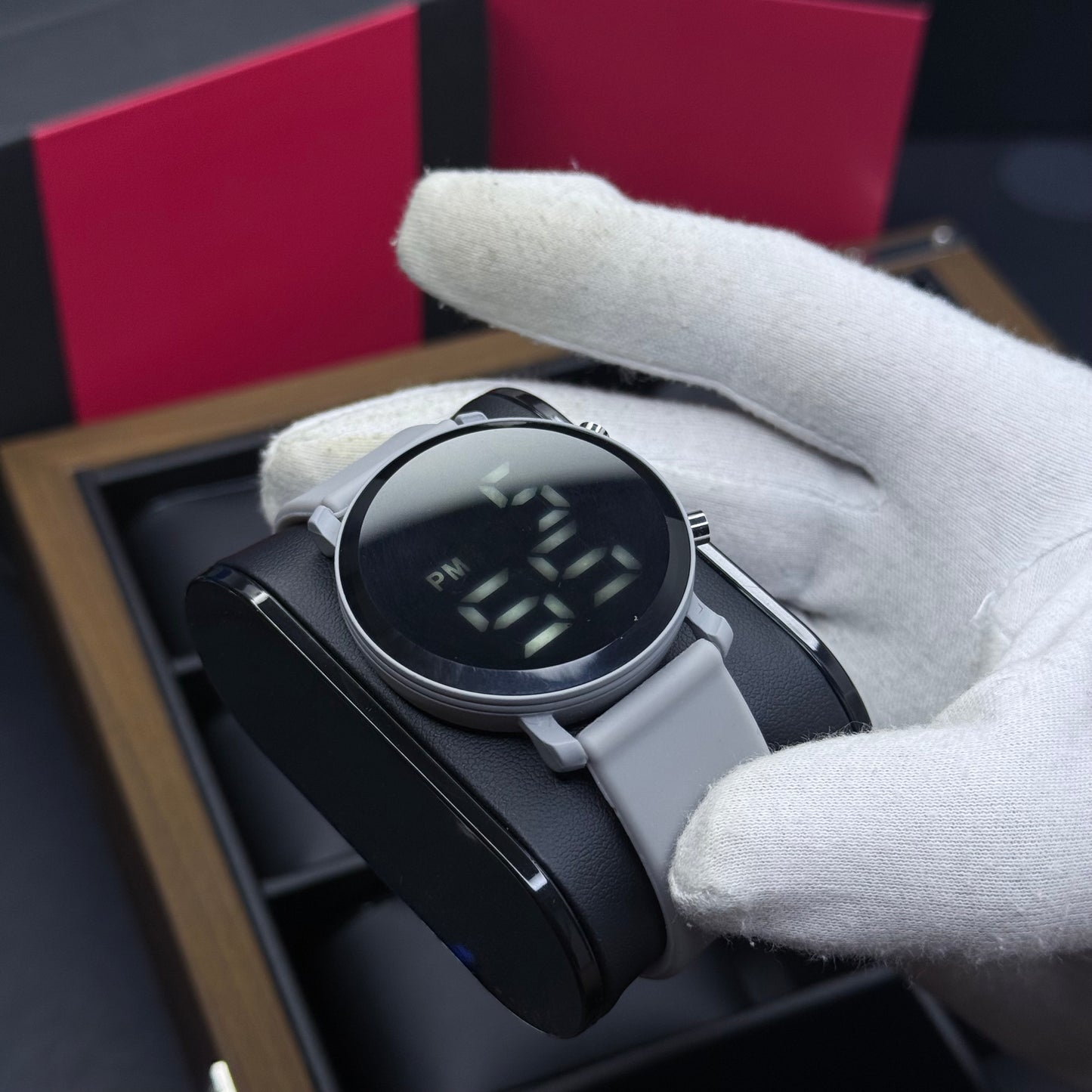 RELOJ DIGITAL ESTILO CUBANO PARA DAMA REF-GN